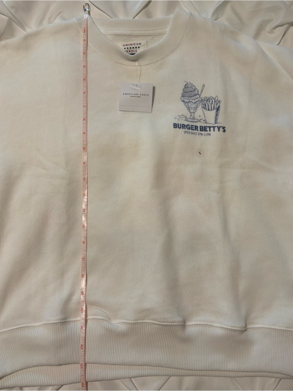 American Eagle Burger Betty’s Crewneck Fleece Sweatshirt, Women’s Small NWT - Picture 8 of 10